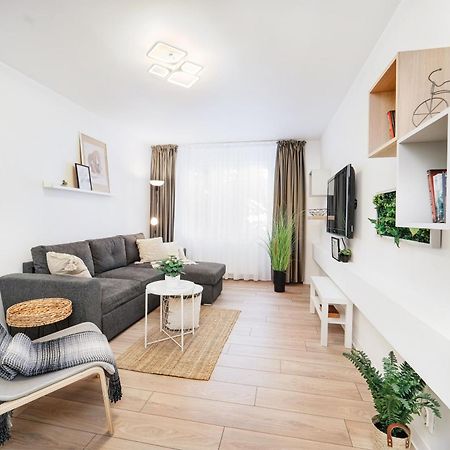 Family Stay - Calliope Apartment - By Openhouse Τιμισοάρα Εξωτερικό φωτογραφία